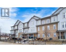 7 CORNERSIDE WAY, Whitby, Ontario