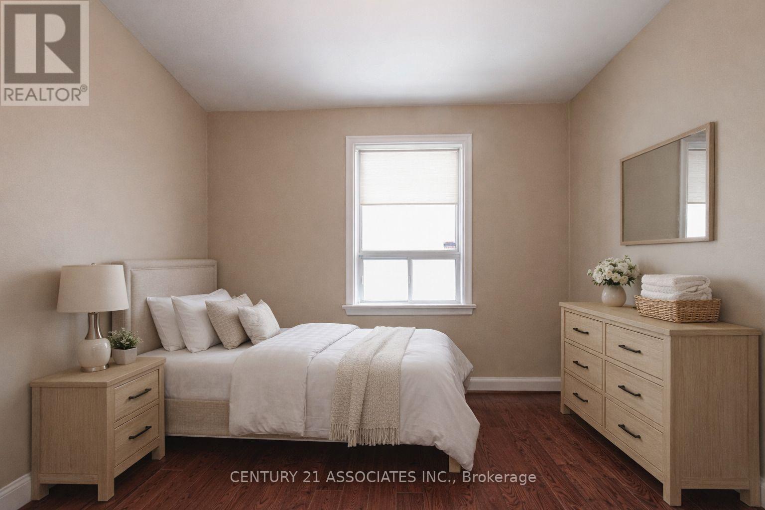 421 Lanor Avenue, Toronto, Ontario  M8W 2R7 - Photo 14 - W12808484