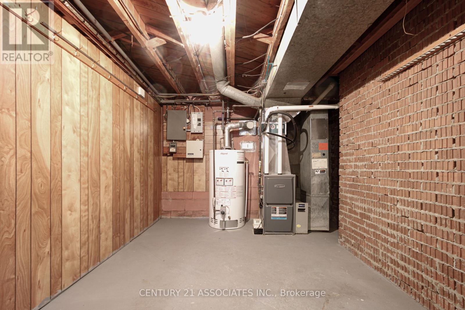 421 Lanor Avenue, Toronto, Ontario  M8W 2R7 - Photo 25 - W12808484