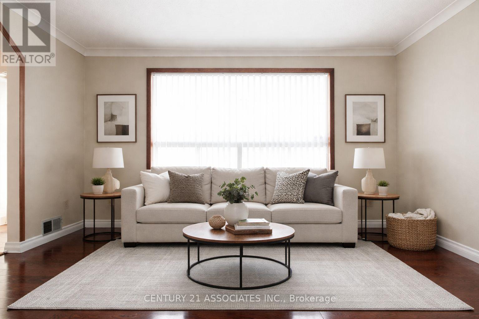 421 Lanor Avenue, Toronto, Ontario  M8W 2R7 - Photo 6 - W12808484