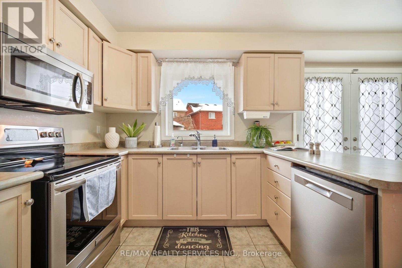 52 Native Landing, Brampton, Ontario  L6X 5B1 - Photo 19 - W12808488