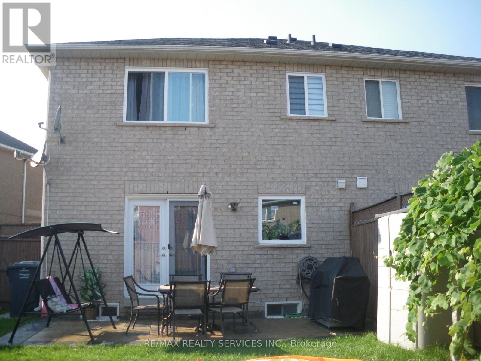 52 Native Landing, Brampton, Ontario  L6X 5B1 - Photo 46 - W12808488