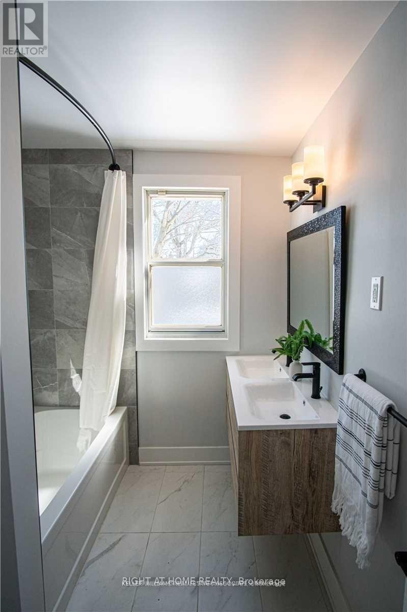 289 Elmwood Crescent, Milton, Ontario  L9T 1C3 - Photo 10 - W12808492