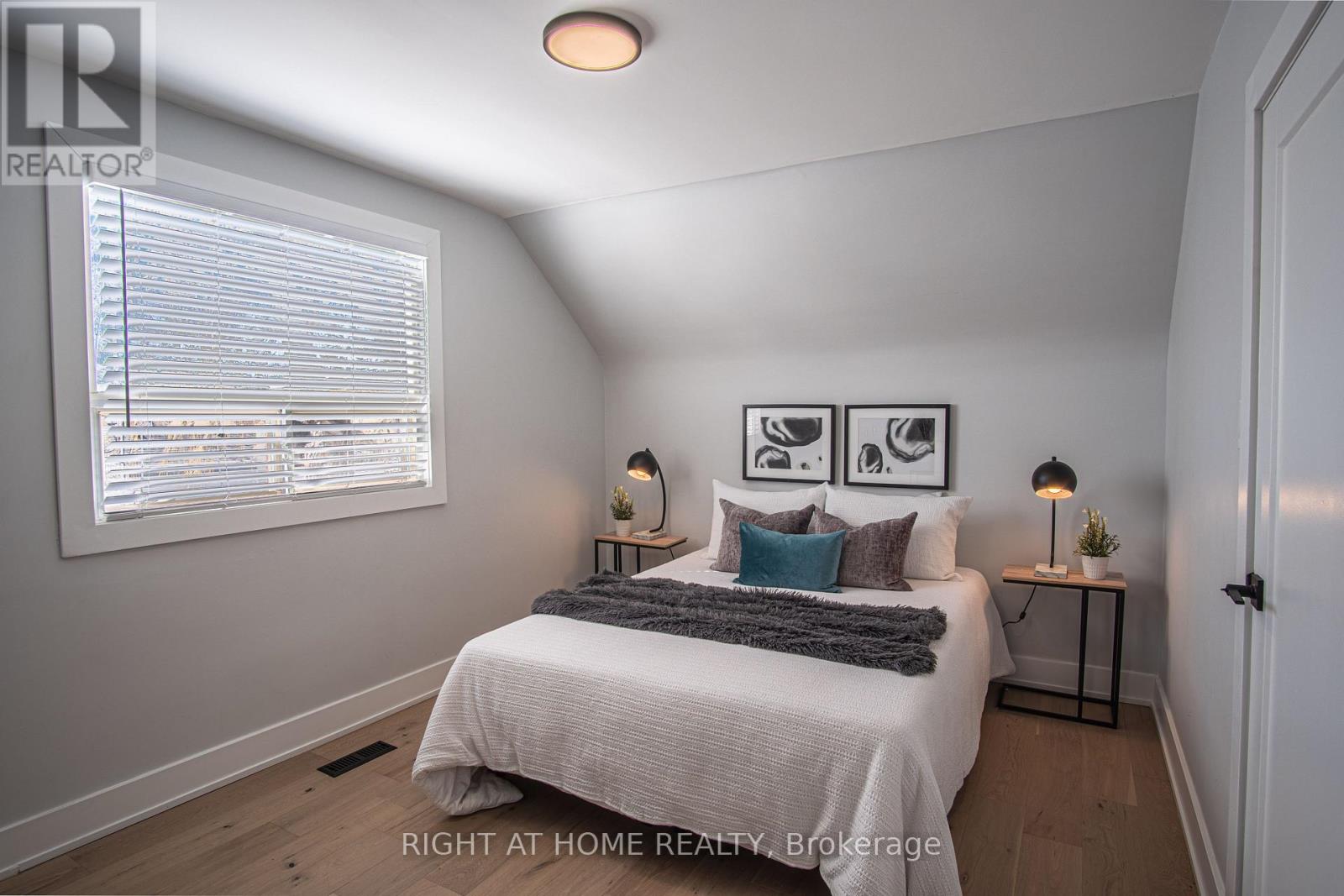 289 Elmwood Crescent, Milton, Ontario  L9T 1C3 - Photo 11 - W12808492