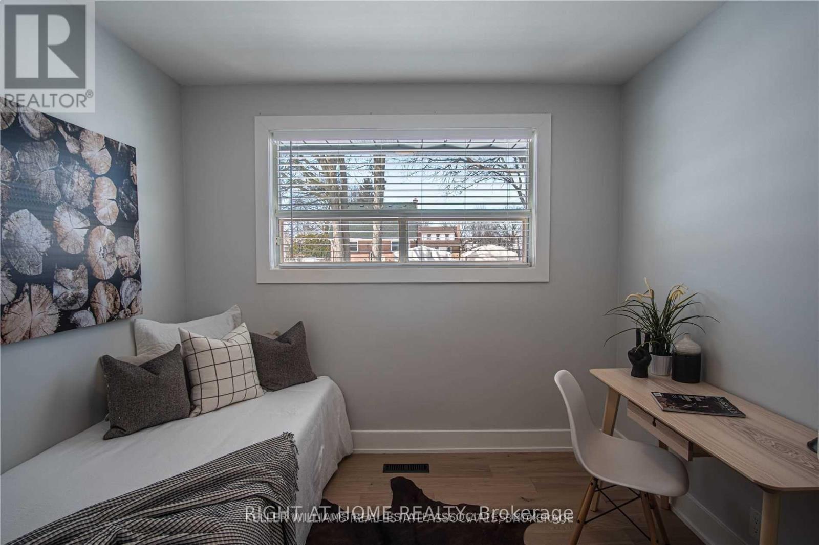 289 Elmwood Crescent, Milton, Ontario  L9T 1C3 - Photo 7 - W12808492