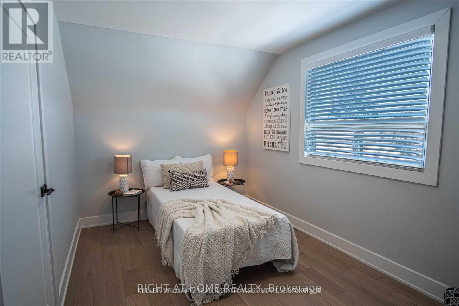 289 Elmwood Crescent, Milton, Ontario  L9T 1C3 - Photo 9 - W12808492