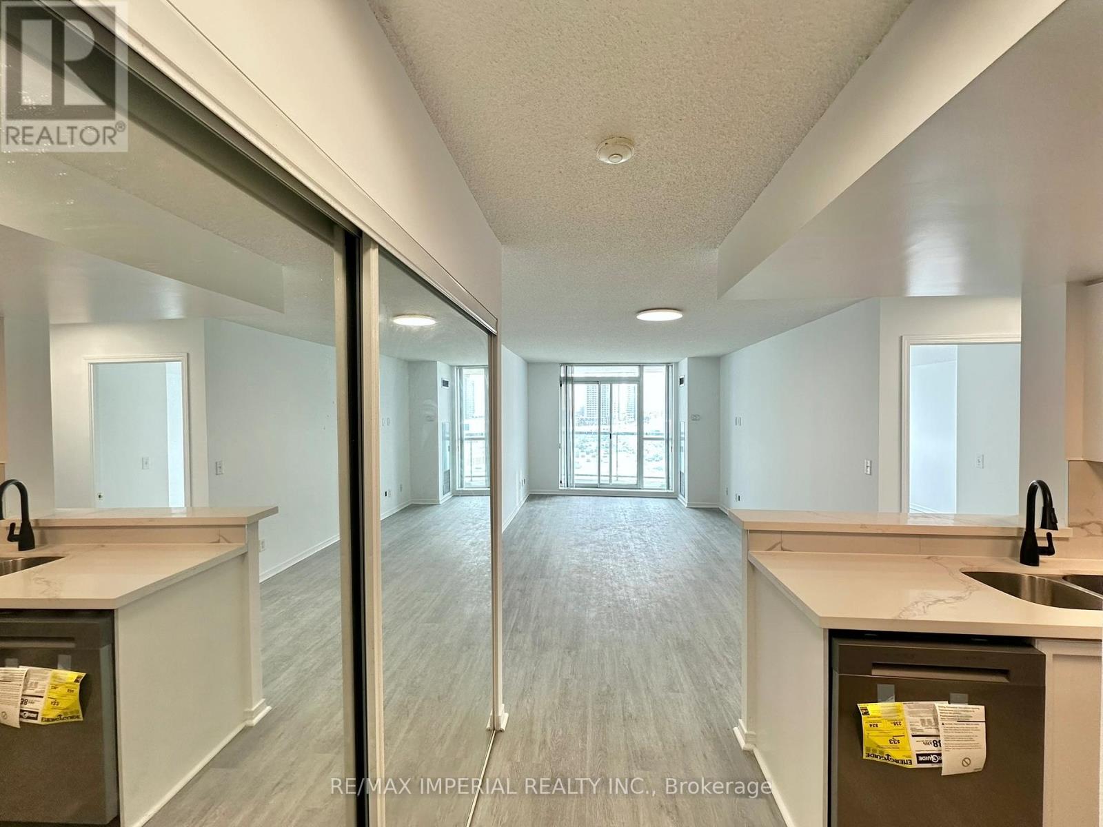 903 - 2585 Erin Centre Boulevard, Mississauga, Ontario  L6M 6Z9 - Photo 26 - W12808504