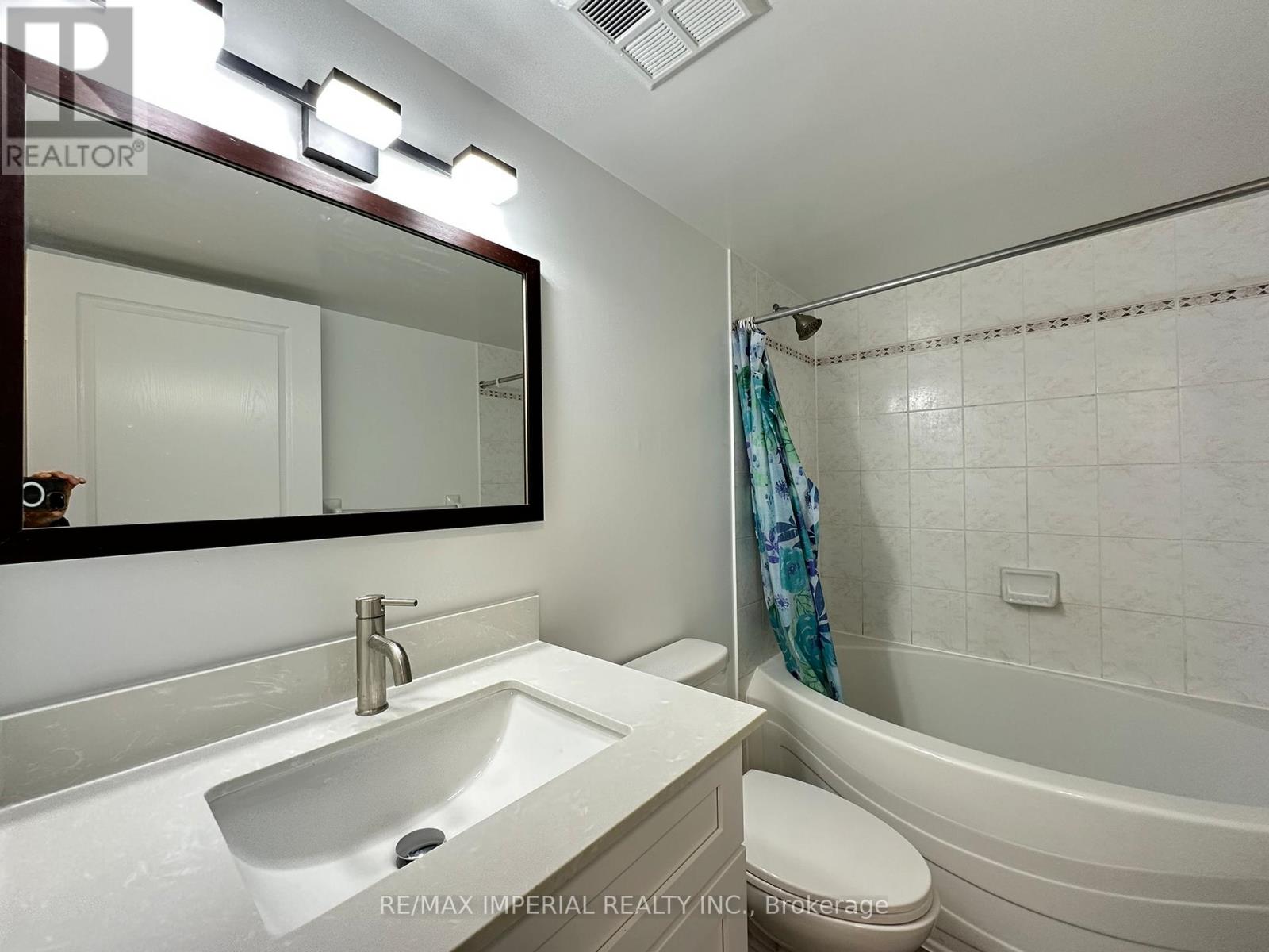 903 - 2585 Erin Centre Boulevard, Mississauga, Ontario  L6M 6Z9 - Photo 35 - W12808504