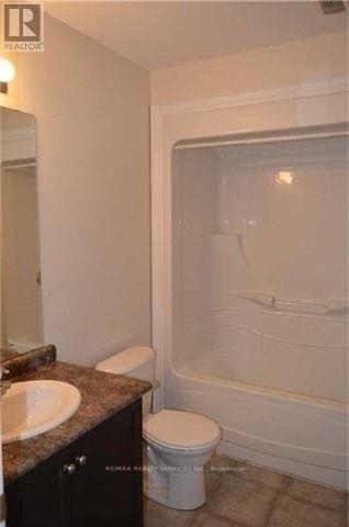 198 Winterberry Boulevard, Thorold, Ontario  L2V 0C2 - Photo 11 - X12808482