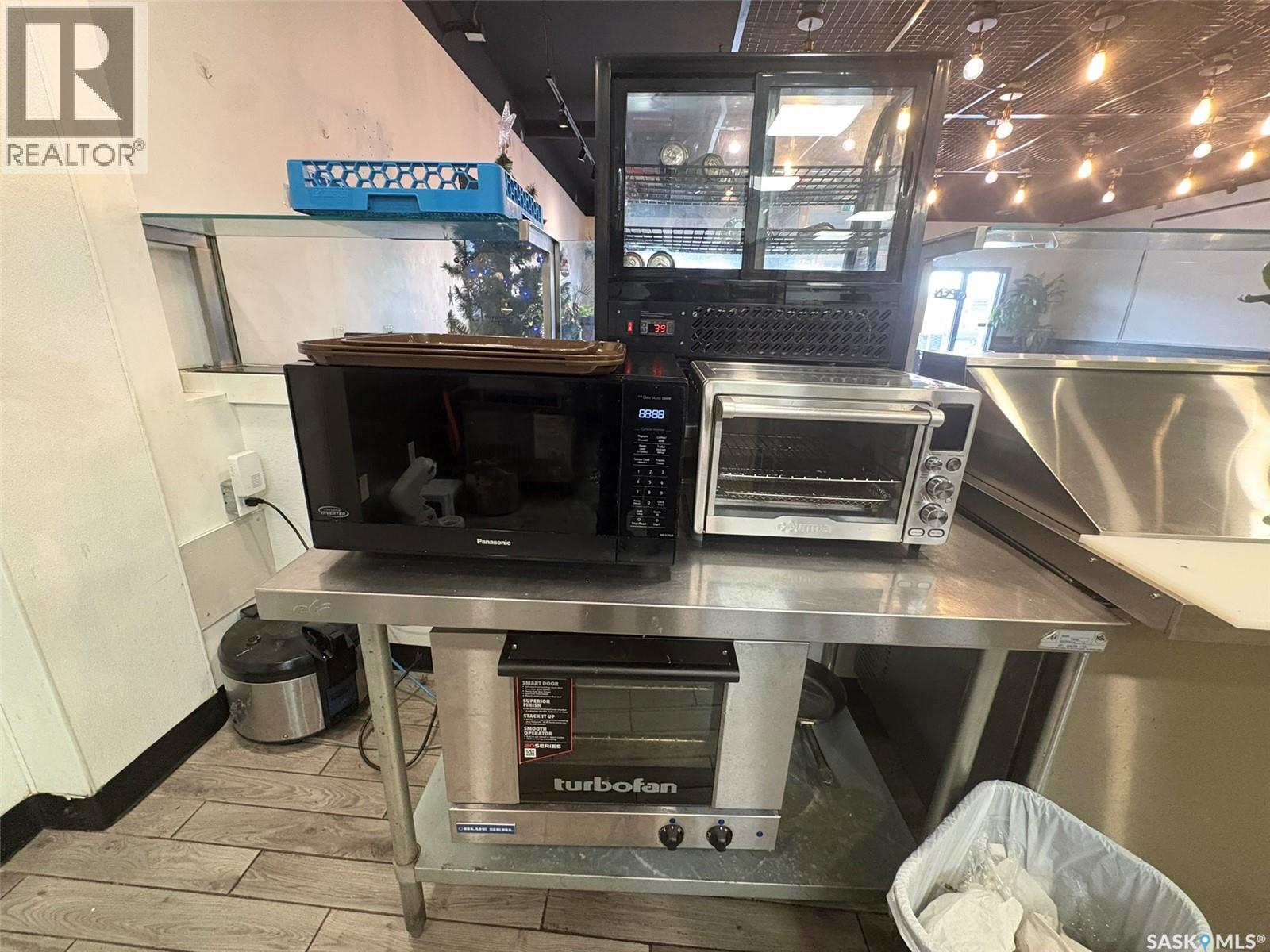 4306 Dewdney Avenue, Regina, Saskatchewan  S4T 4M8 - Photo 9 - SK027289