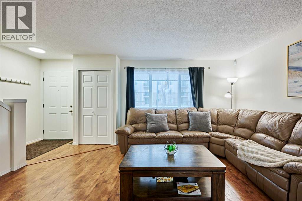 2366 Eversyde Avenue Sw, Calgary, Alberta  T2Y 4X6 - Photo 8 - A2283909