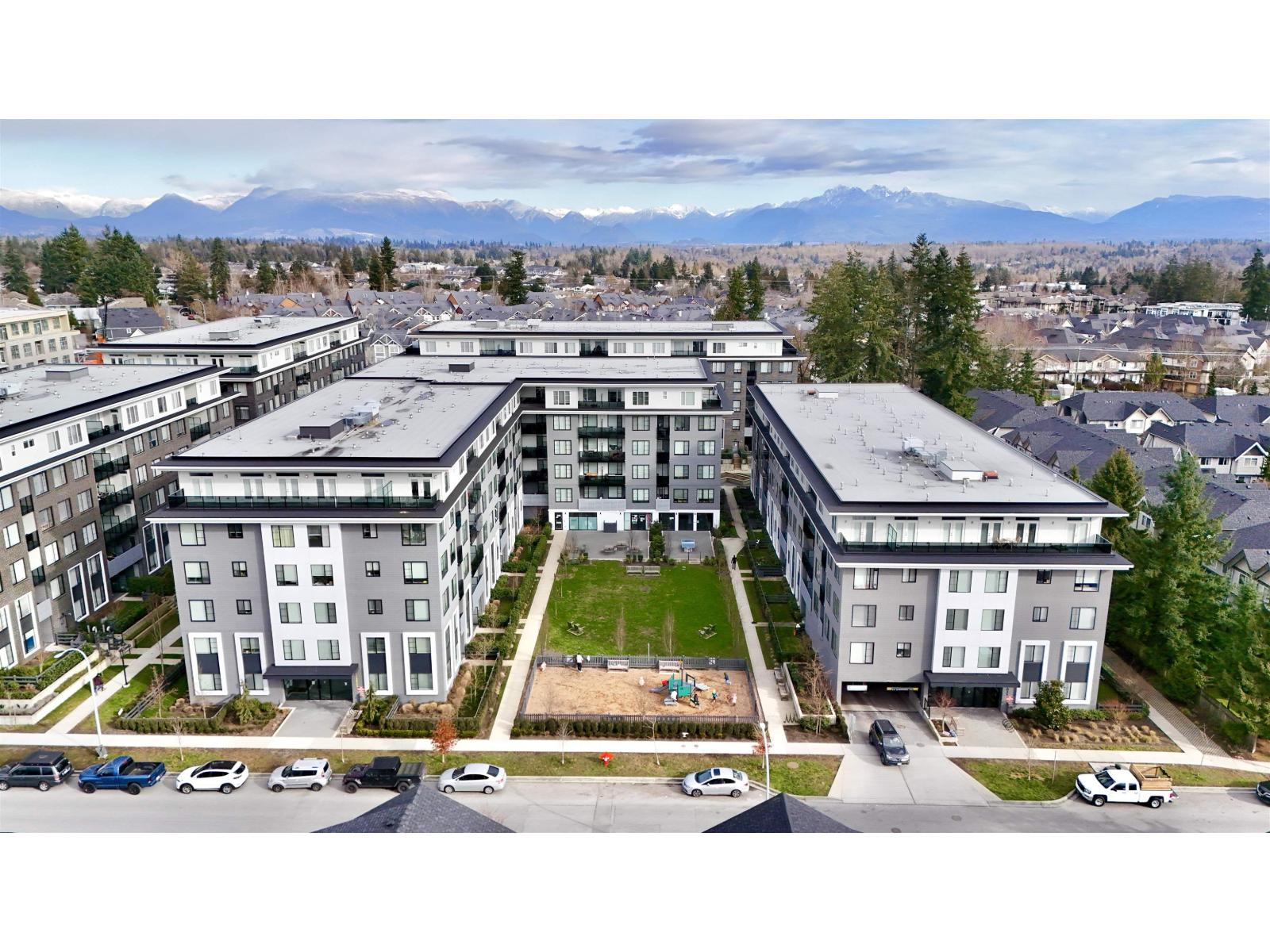 418 15825 85 Avenue, Surrey, British Columbia  V4N 6W9 - Photo 2 - R3092033