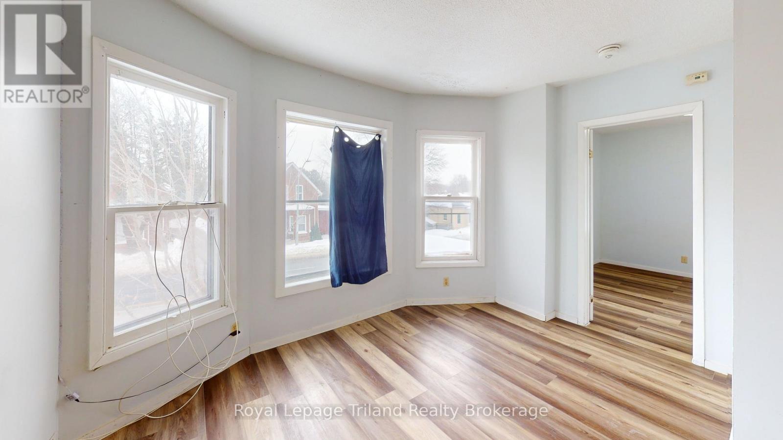 4 - 747 Dundas Street, Woodstock, Ontario  N4S 1E8 - Photo 4 - X12808538