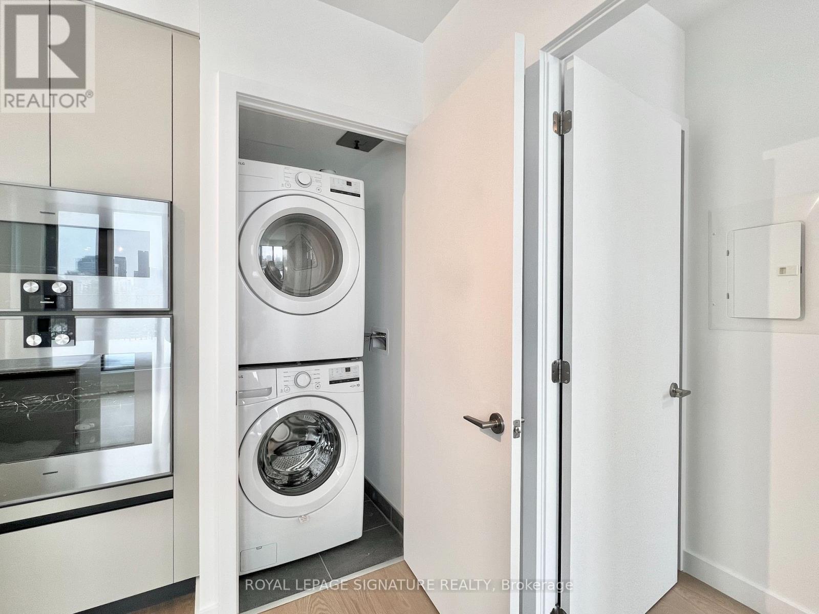 Ph802 - 1720 Bayview Avenue, Toronto, Ontario  M4G 0E5 - Photo 11 - C12805338