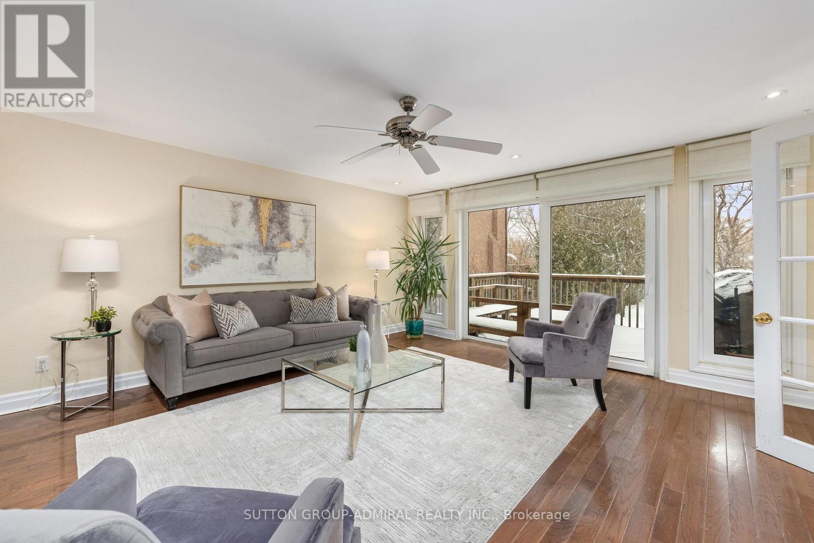 110 Wood Lane, Richmond Hill, Ontario  L4C 4W1 - Photo 5 - N12801198