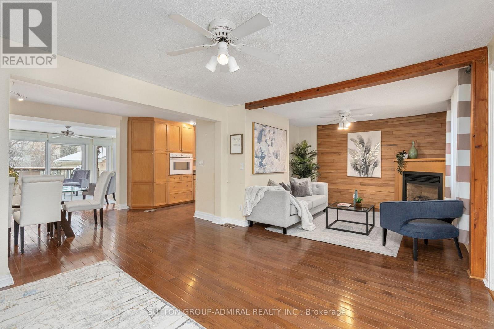 110 Wood Lane, Richmond Hill, Ontario  L4C 4W1 - Photo 3 - N12801198