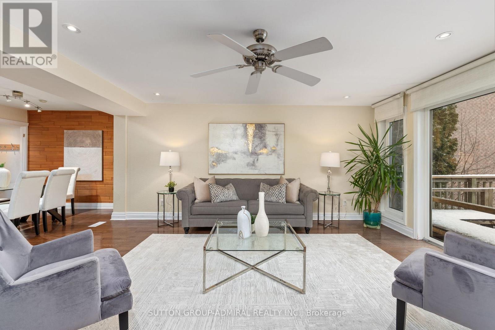 110 Wood Lane, Richmond Hill, Ontario  L4C 4W1 - Photo 6 - N12801198