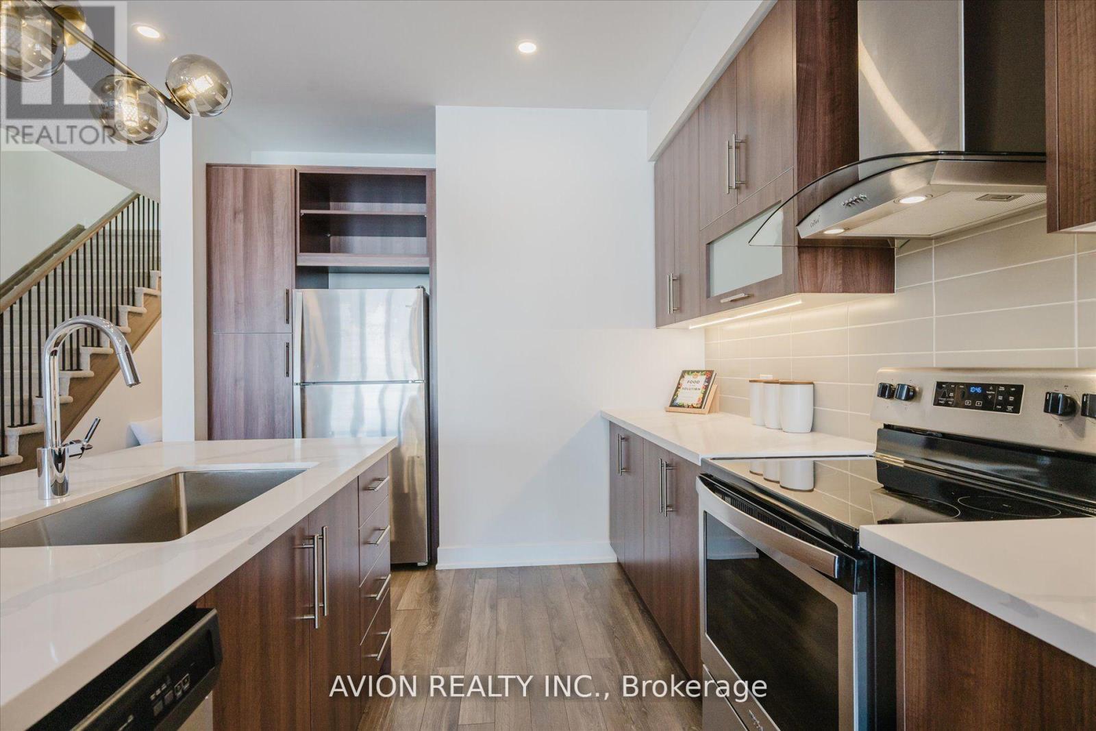 96 Donald Fleming Way N, Whitby, Ontario L1R 0N8 - Photo 9 - E12808520