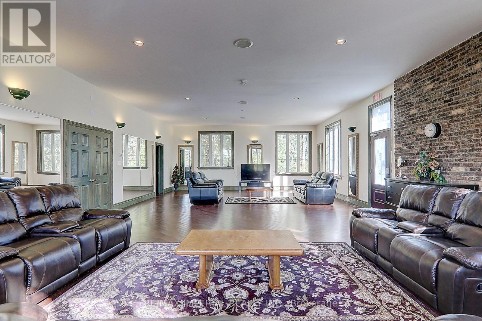 13231 Kennedy Road, Whitchurch-Stouffville, Ontario L4X 7X5 - Photo 17 - N12808550