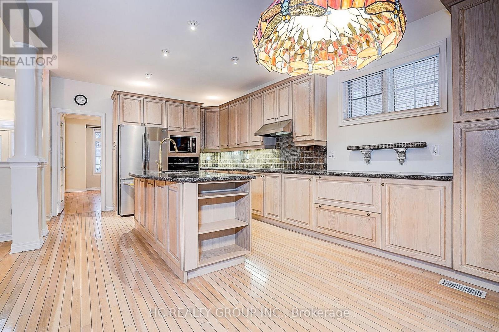 8 - 2175 Stavebank Road, Mississauga, Ontario  L5C 1T3 - Photo 11 - W12808514