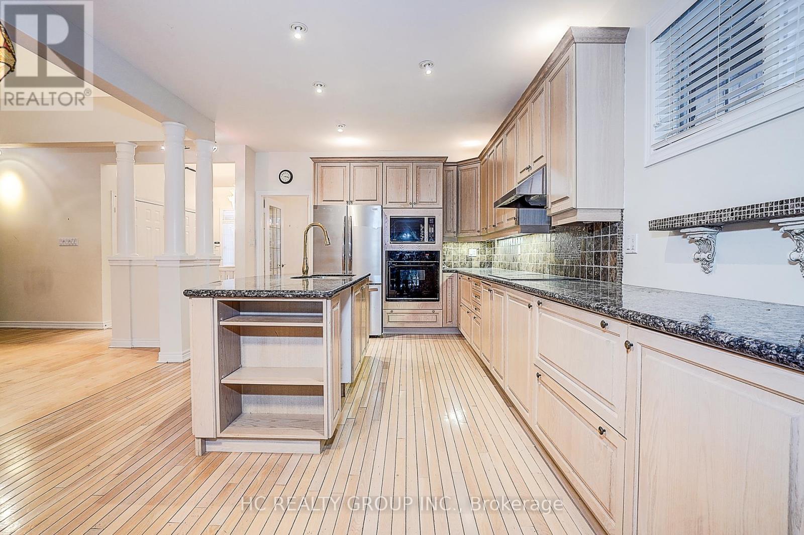 8 - 2175 Stavebank Road, Mississauga, Ontario  L5C 1T3 - Photo 8 - W12808514