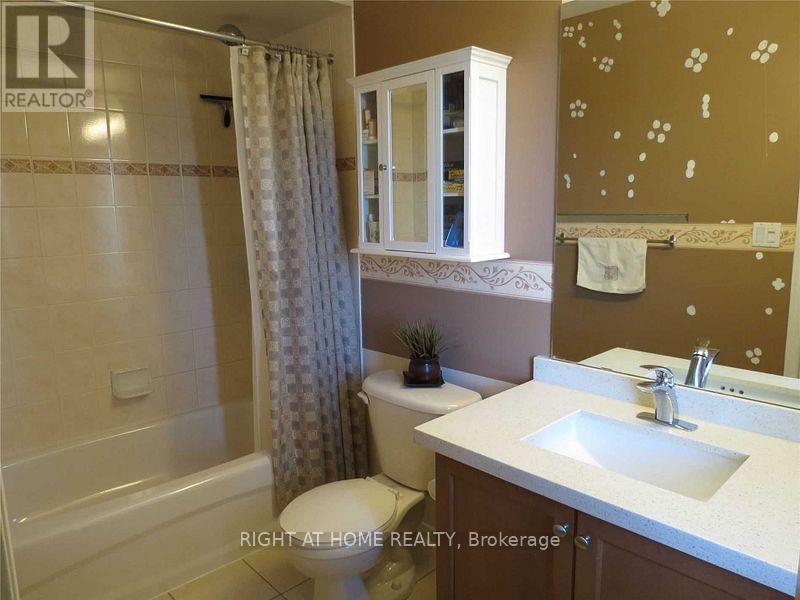 3472 Angel Pass Drive, Mississauga, Ontario  L5M 7N4 - Photo 12 - W12808536