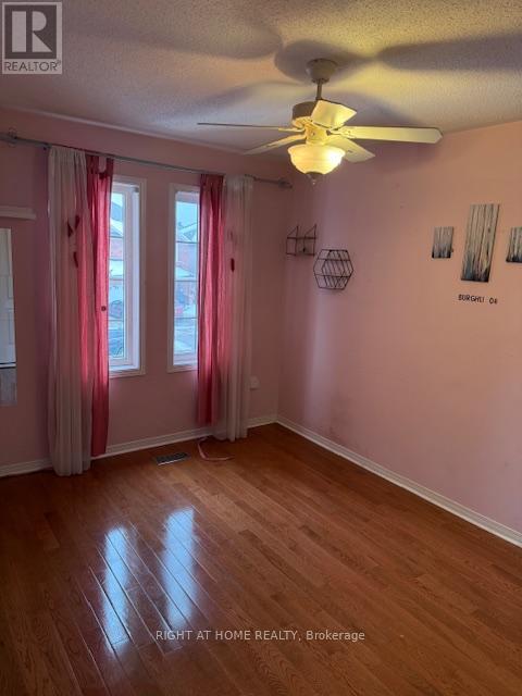 3472 Angel Pass Drive, Mississauga, Ontario  L5M 7N4 - Photo 14 - W12808536