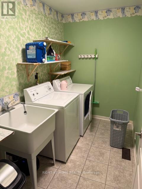 3472 Angel Pass Drive, Mississauga, Ontario  L5M 7N4 - Photo 18 - W12808536