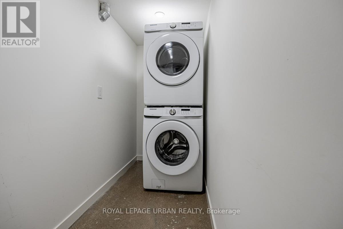 571 Rogers Road, Toronto, Ontario  M6M 1B7 - Photo 28 - W12808554