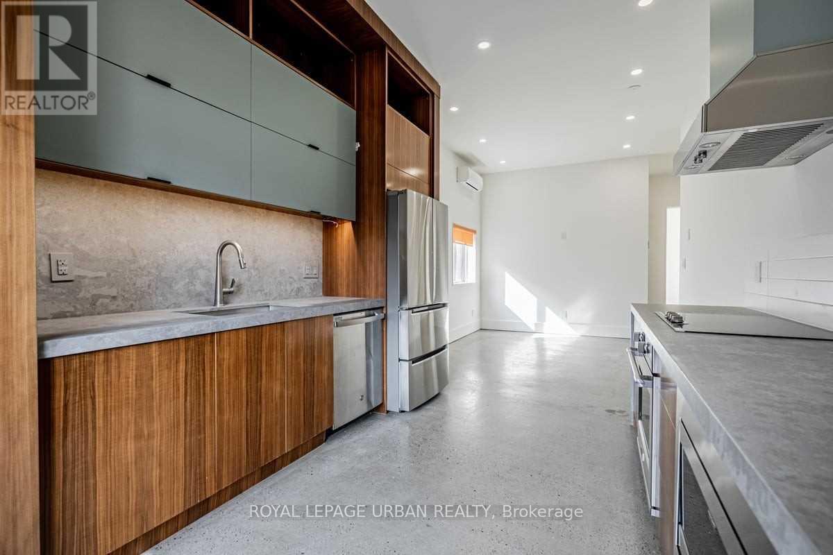 571 Rogers Road, Toronto, Ontario  M6M 1B7 - Photo 8 - W12808554