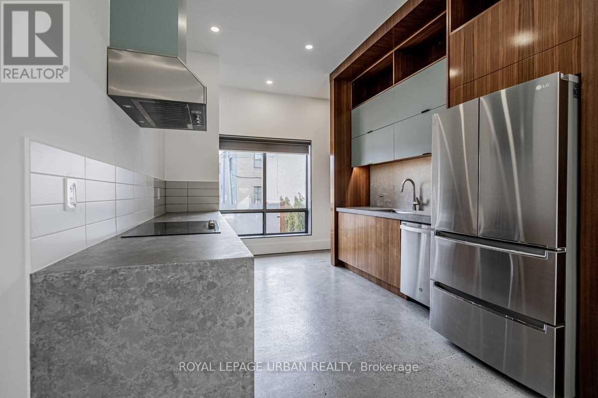 571 Rogers Road, Toronto, Ontario  M6M 1B7 - Photo 11 - W12808556