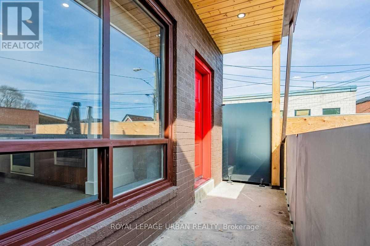 571 Rogers Road, Toronto, Ontario  M6M 1B7 - Photo 6 - W12808556