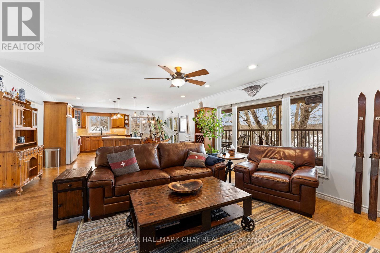 137 Pickerel Point Road, Georgian Bay, Ontario  L0K 1S0 - Photo 12 - X12808518