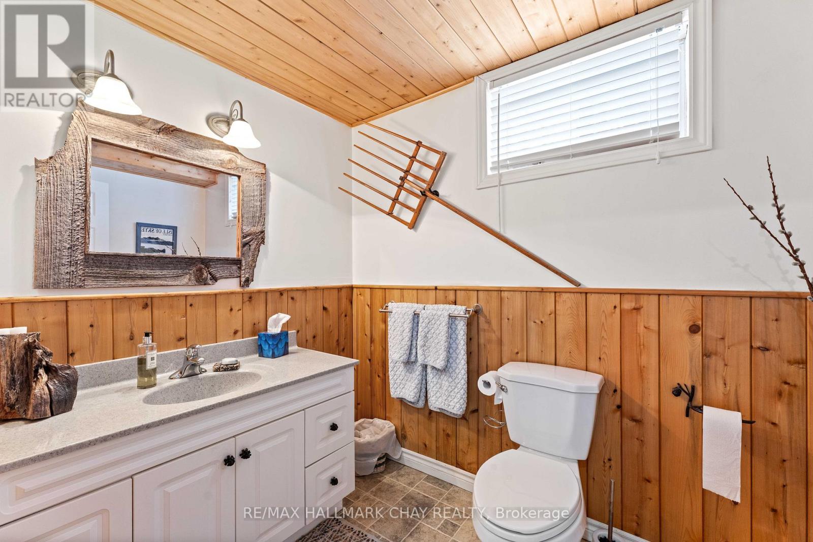 137 Pickerel Point Road, Georgian Bay, Ontario  L0K 1S0 - Photo 31 - X12808518