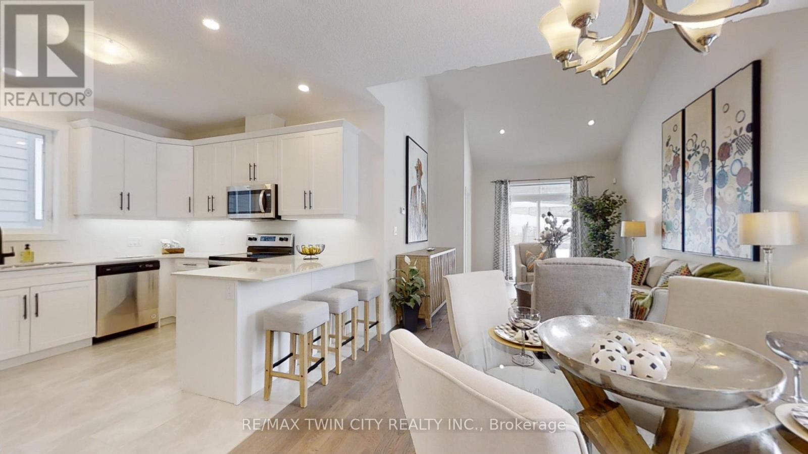 67 Julie Court, London South, Ontario  N5X 3X4 - Photo 2 - X12808522