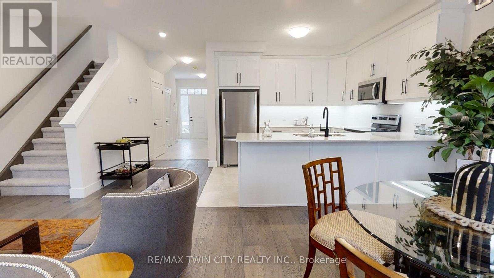 73 Julie Crescent, London South, Ontario  N5X 3X4 - Photo 8 - X12808524