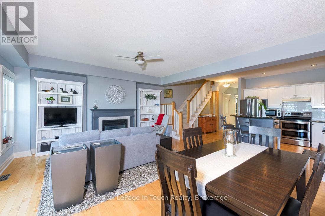 102 Wycliffe Cove, Tay, Ontario  L0K 2A0 - Photo 14 - S12808570