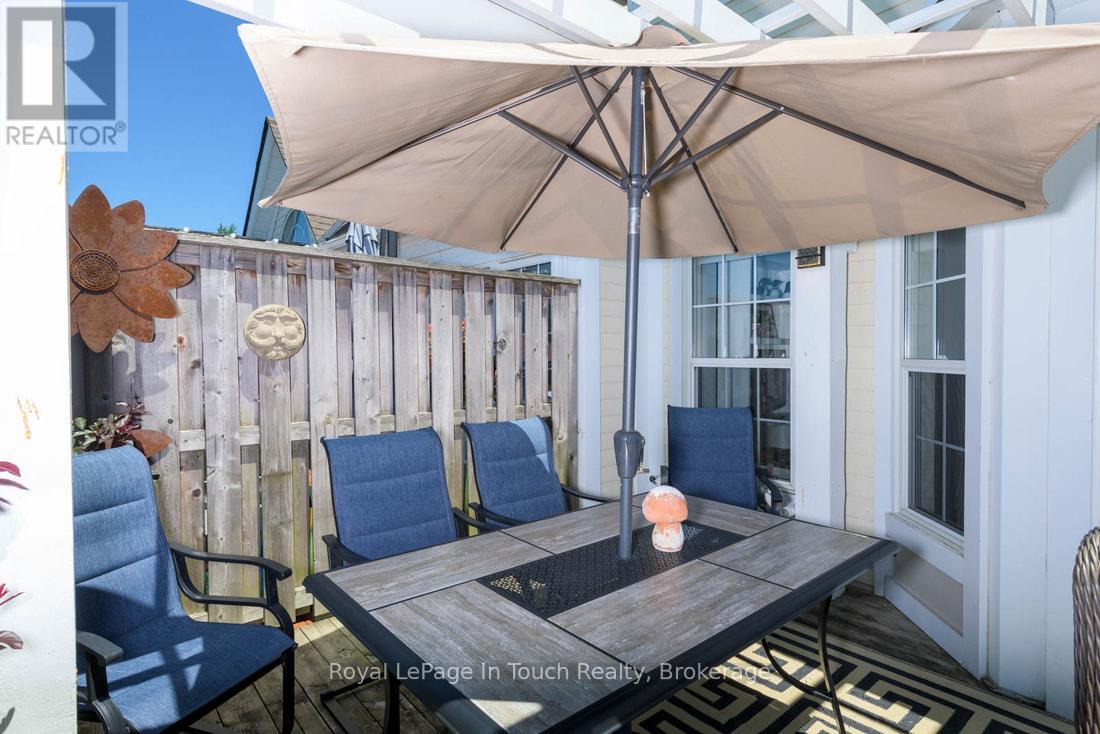 102 Wycliffe Cove, Tay, Ontario  L0K 2A0 - Photo 19 - S12808570