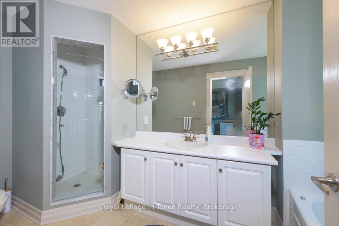 102 Wycliffe Cove, Tay, Ontario  L0K 2A0 - Photo 24 - S12808570