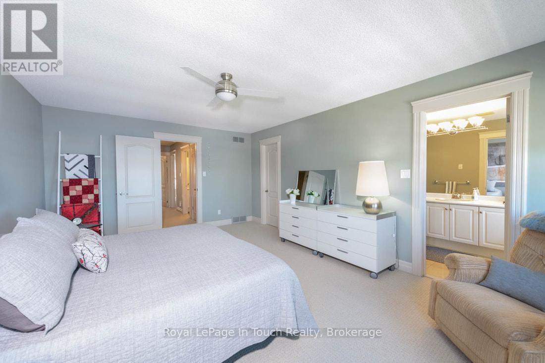 102 Wycliffe Cove, Tay, Ontario  L0K 2A0 - Photo 25 - S12808570