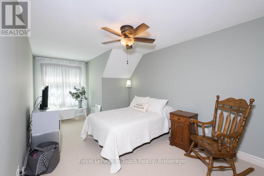 102 Wycliffe Cove, Tay, Ontario  L0K 2A0 - Photo 27 - S12808570