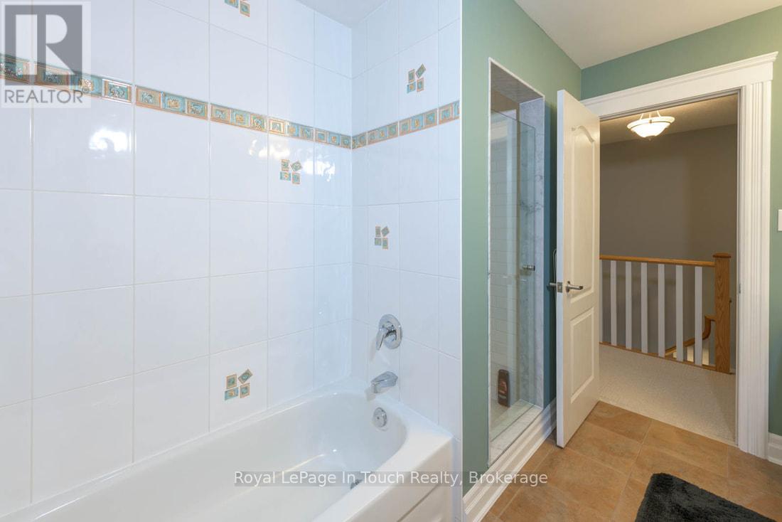 102 Wycliffe Cove, Tay, Ontario  L0K 2A0 - Photo 29 - S12808570