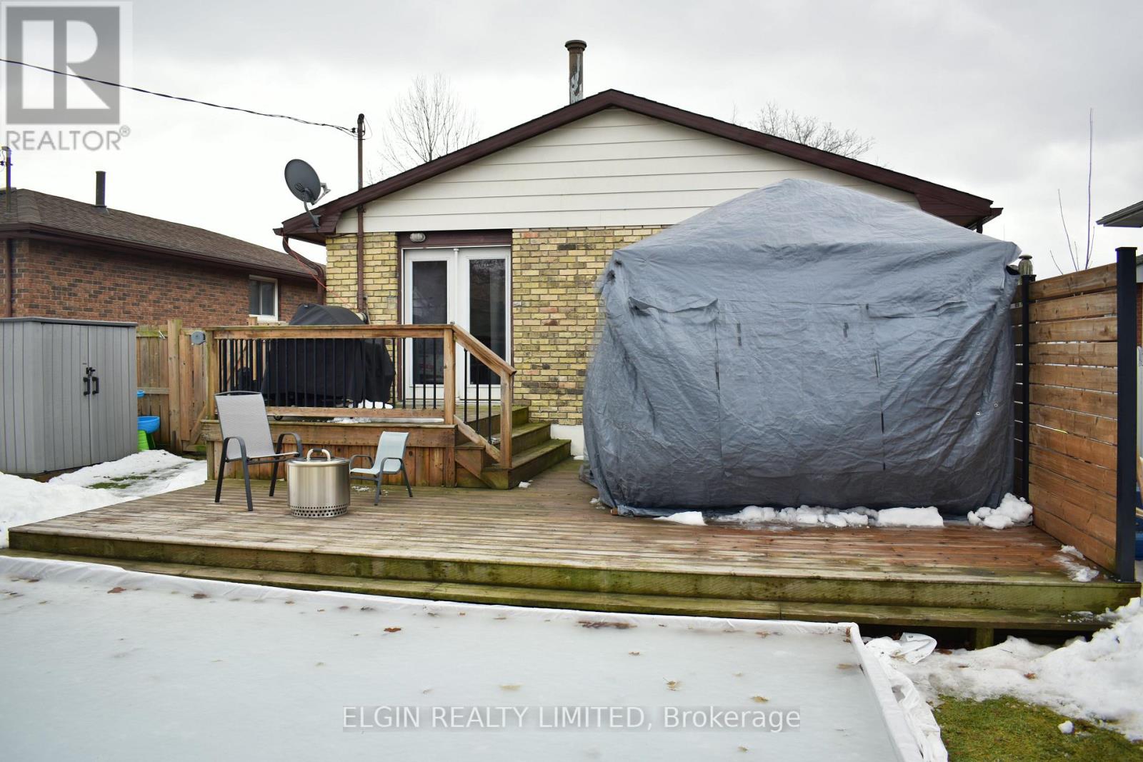 24 Dyer Street, St. Thomas, Ontario  N5R 5K3 - Photo 33 - X12808578