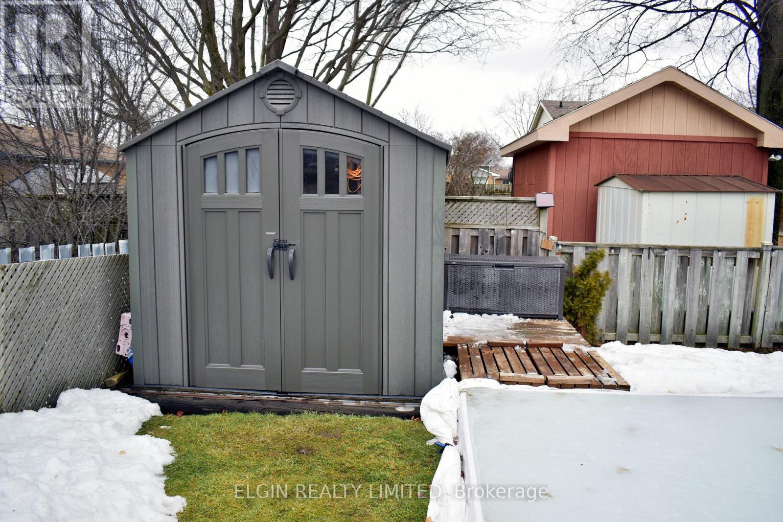 24 Dyer Street, St. Thomas, Ontario  N5R 5K3 - Photo 35 - X12808578