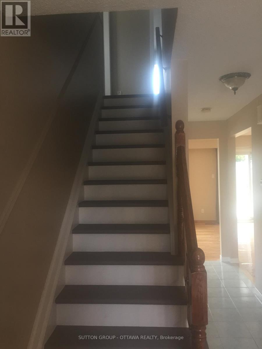 1713 Stoneboat Crescent, Ottawa, Ontario  K1C 1W7 - Photo 11 - X12808160