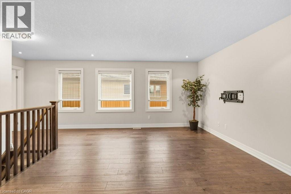 944 Pioneer Grove Court, Kitchener, Ontario  N2P 0B2 - Photo 17 - 40805074