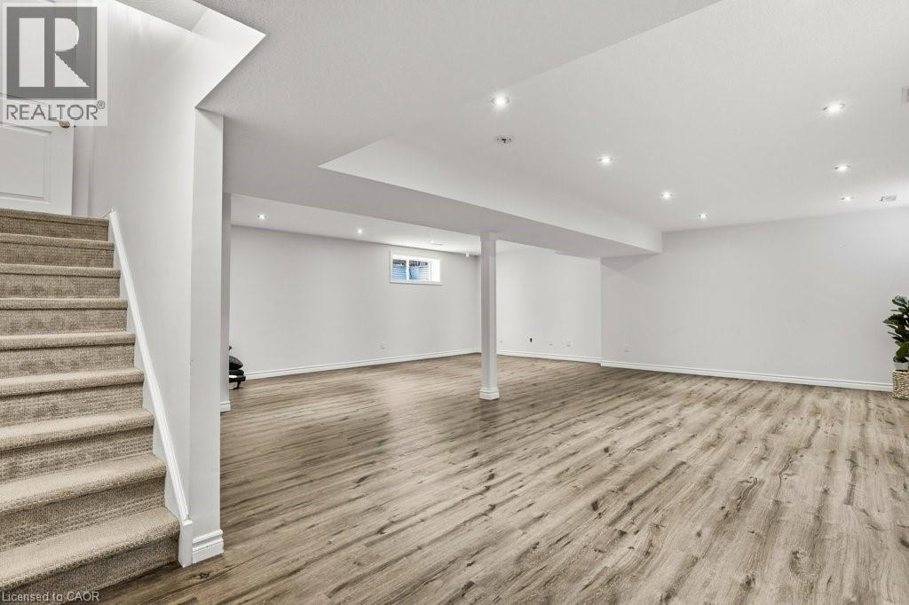 944 Pioneer Grove Court, Kitchener, Ontario  N2P 0B2 - Photo 33 - 40805074