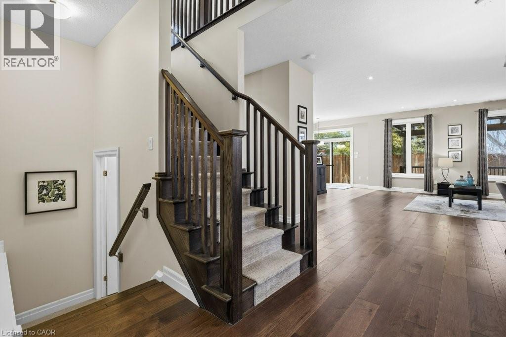 944 Pioneer Grove Court, Kitchener, Ontario  N2P 0B2 - Photo 4 - 40805074