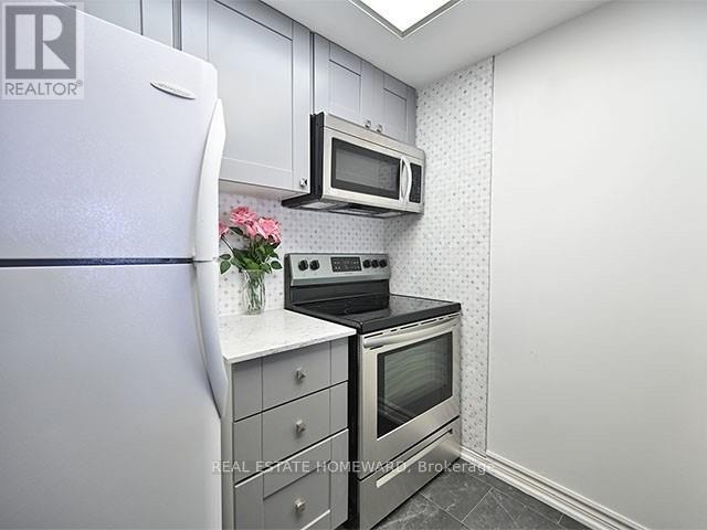 903 - 7 Bishop Avenue, Toronto (Newtonbrook East), Ontario  M2M 4J4 - Photo 5 - C12808566