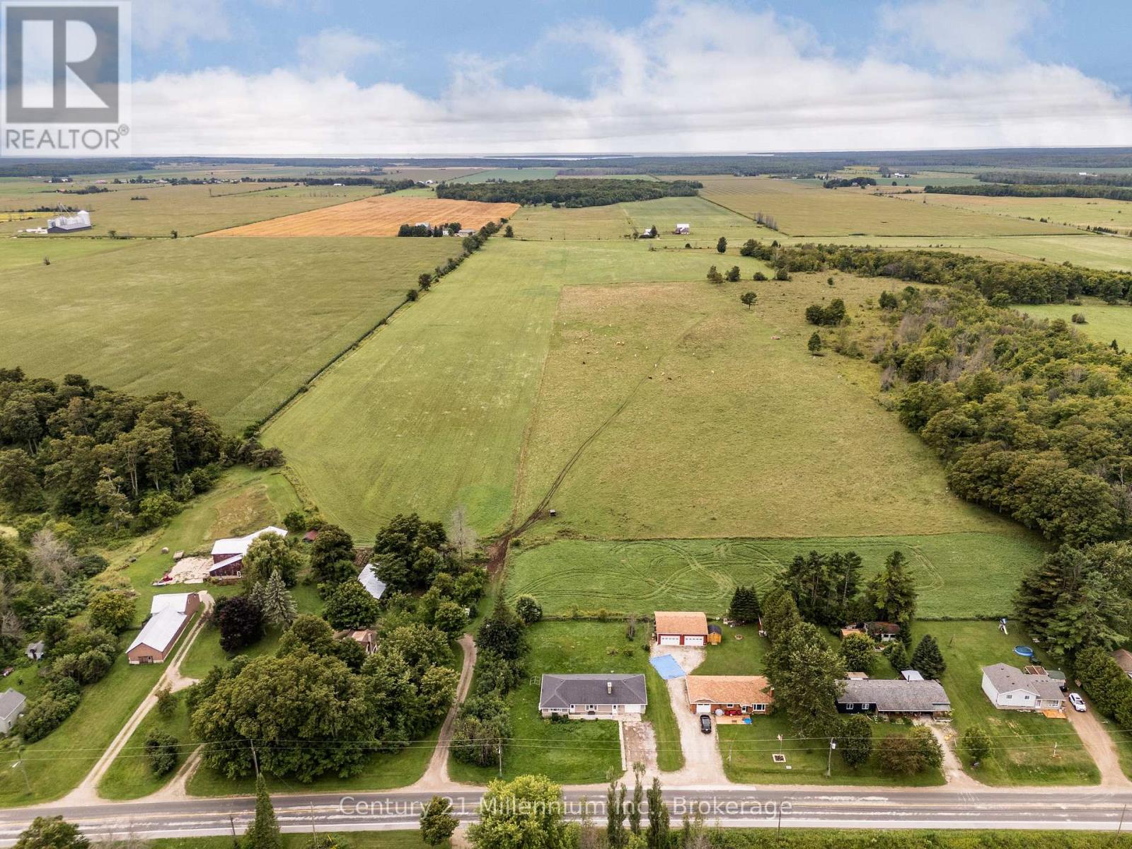 130 Main Street, Northern Bruce Peninsula, Ontario  N0H 1W0 - Photo 19 - X12570386